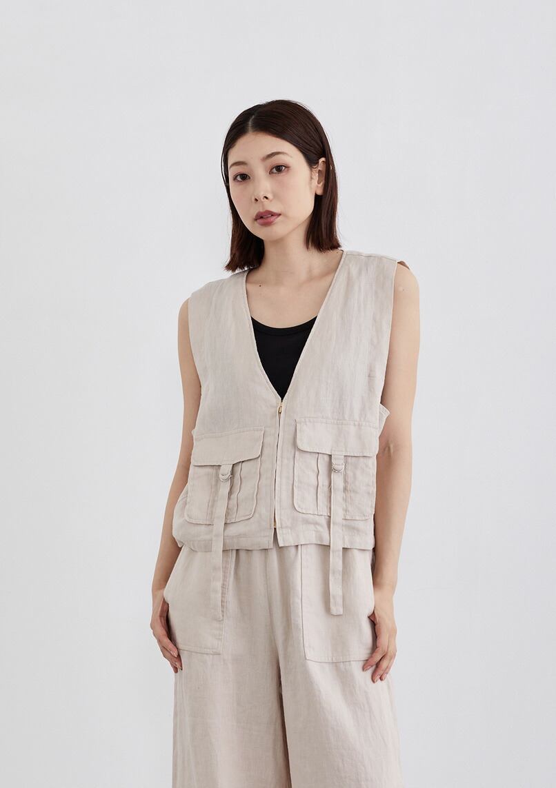 【2026Summer】【即納】【Femicite(フェミシテ)】リネン 細工物限りない レディース トップス 冷やりとした感 素っ気ない肌ざわり 麻100％ 声遣い 衣嚢図案化【2026ss新作】心地好い かっこ良い 流行り物 ミリタリー トップス-レディースファッション-ベスト・ジレ