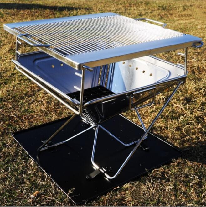 焚き火台 バーベキューコンロ グリル 網付き ステンレス製 コンパクト収納 軽量 耐熱 頑丈 BBQ キャンプ用品 ソロキャンプ ファミリーアウトドア 収納バッグ付き 組立簡単 灰受け付き 焚火台 コンロ AC-103 AC-20-1｜WhiteSweet