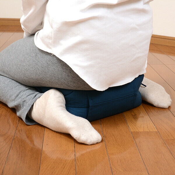 cushion-19547_mo4.jpg cushion-19547_mo4.jpg