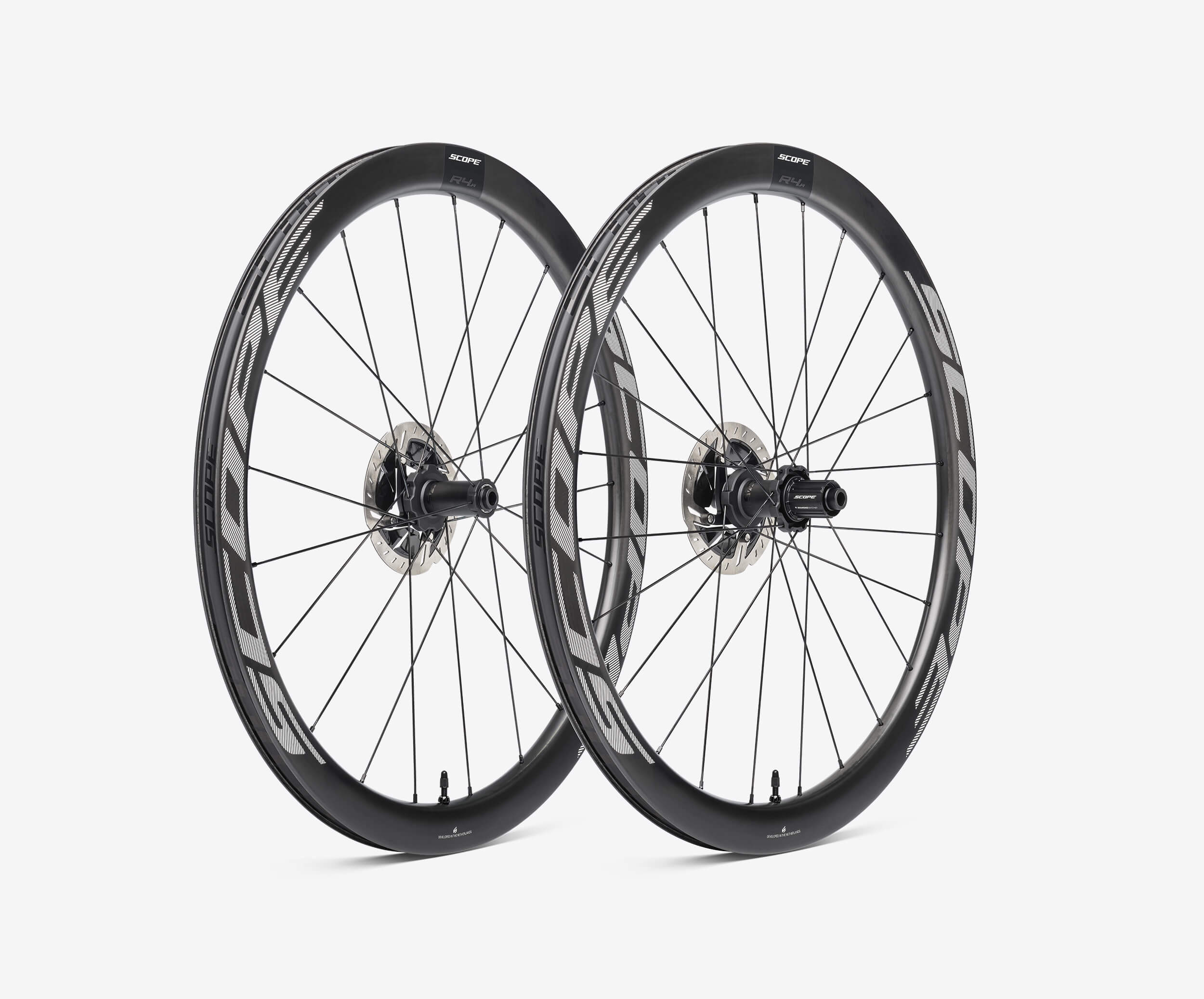 【4/18は「最大4倍！」エントリーでポイントUP】Scope Cycling (スコープサイクリング) R4.A Disc TLR SKF WHT F/R UD