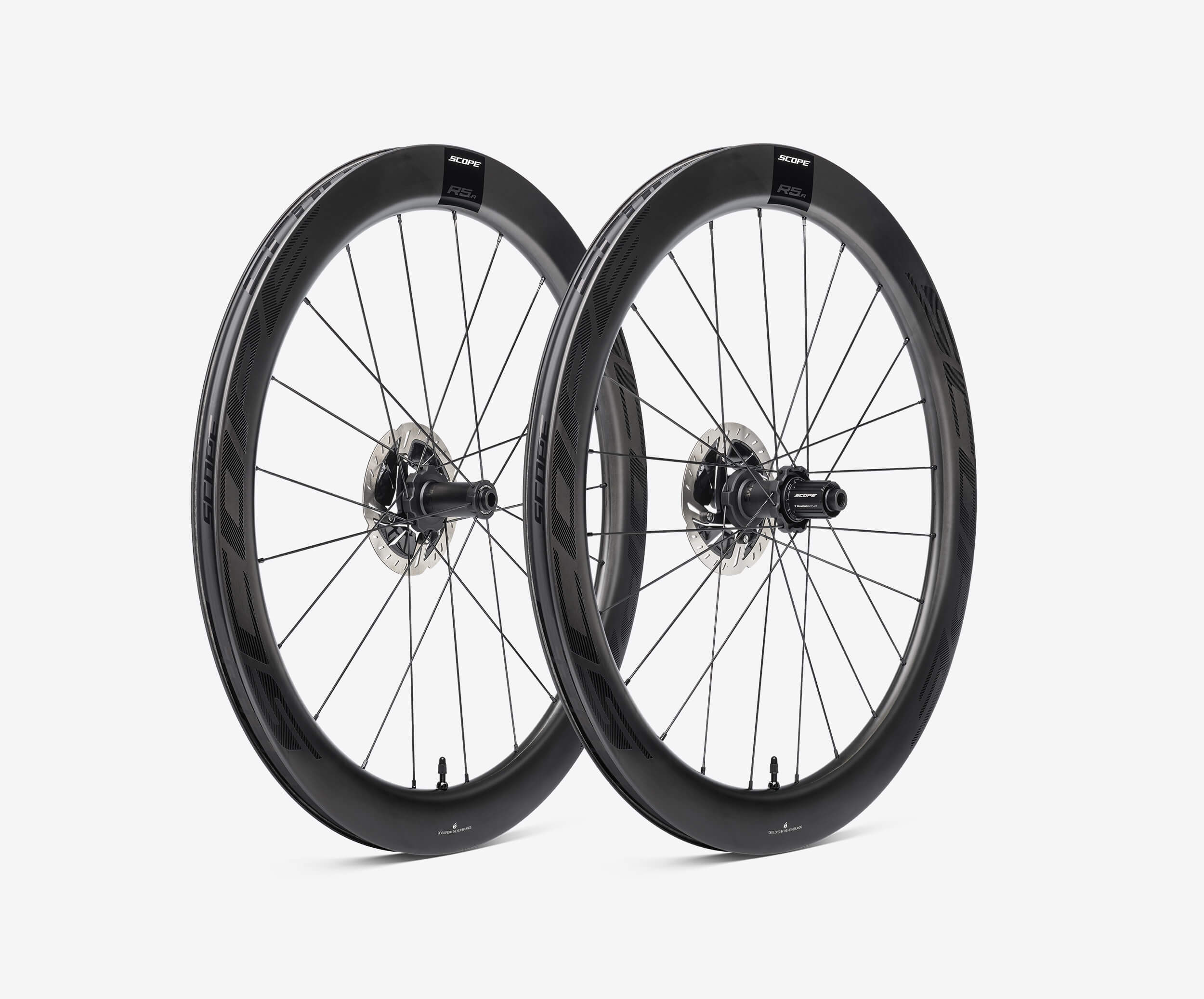 【7/25は「4倍！」エントリーでポイントUP】Scope Cycling (スコープサイクリング) R5.A Disc TLR SKF BLK F/R UD｜コジーバイシクル店 124,850円