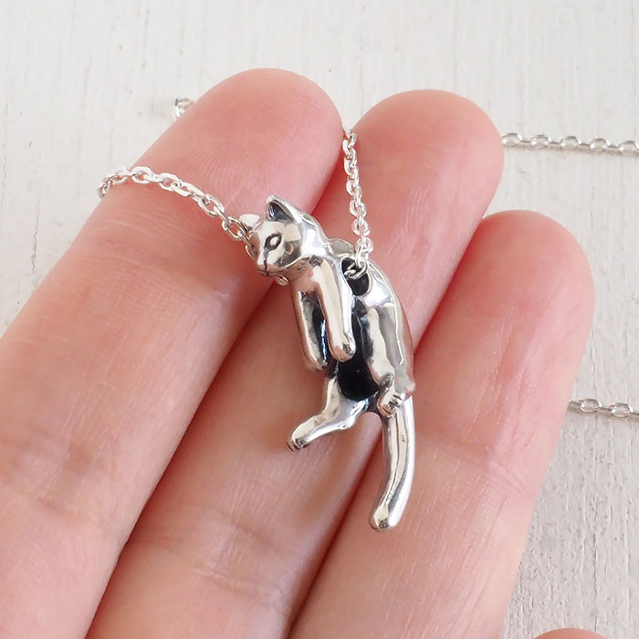 銀工房AramaRoots（アラマルーツ） 猫ペンダント u201cグリu201d シルバー [AP42] グリペンダント ネックレス シルバーネックレス 加藤心姿  手作りアクセサリー ハンドメイドジュエリー ねこ ネコ 大人 可愛い シンプル 上品 silver925 アジャスター 個性的 日本製 