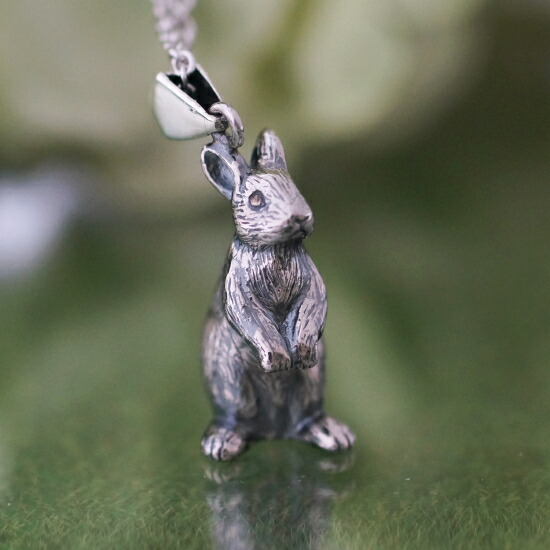 naturama(ナチュラマ) 立ちうさぎペンダント シルバー [AP80] アクセサリー作家・加藤心姿さんの手作りアクセサリー・ハンドメイドジュエリー シルバー925 silver 大人かわいい 日本製 国産