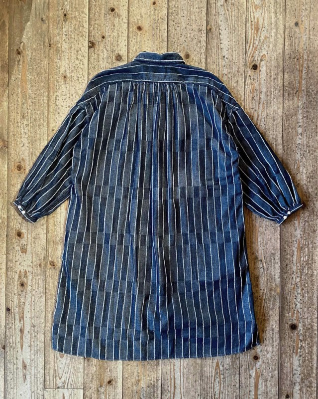 Blue Loom ブルールーム マキニョンワンピース ブロックデニム F ブロック レディース フリーサイズ Bl Mqop 0211 岡山 倉敷 児島 ジーンズ デニム ブランド 児島製 日本製 国産 カジュアル コットン100 チェック ストライプ ブルー ネイビー 青 紺 綿100 レトロ Sermus Es