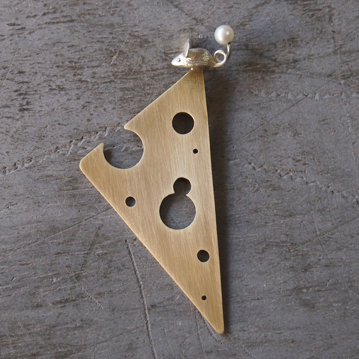 メール便送料無料 Sasakihitomi ササキヒトミ ねずみブックマーク 真鍮 シルバー No 0 本に添えてのプレゼントとしてもおすすめ 金属製 しおり アクセサリー作家 佐々木ひとみ 手作りアクセサリー ハンドメイド レディース メンズ アンティーク調 ブックマーカー Umu