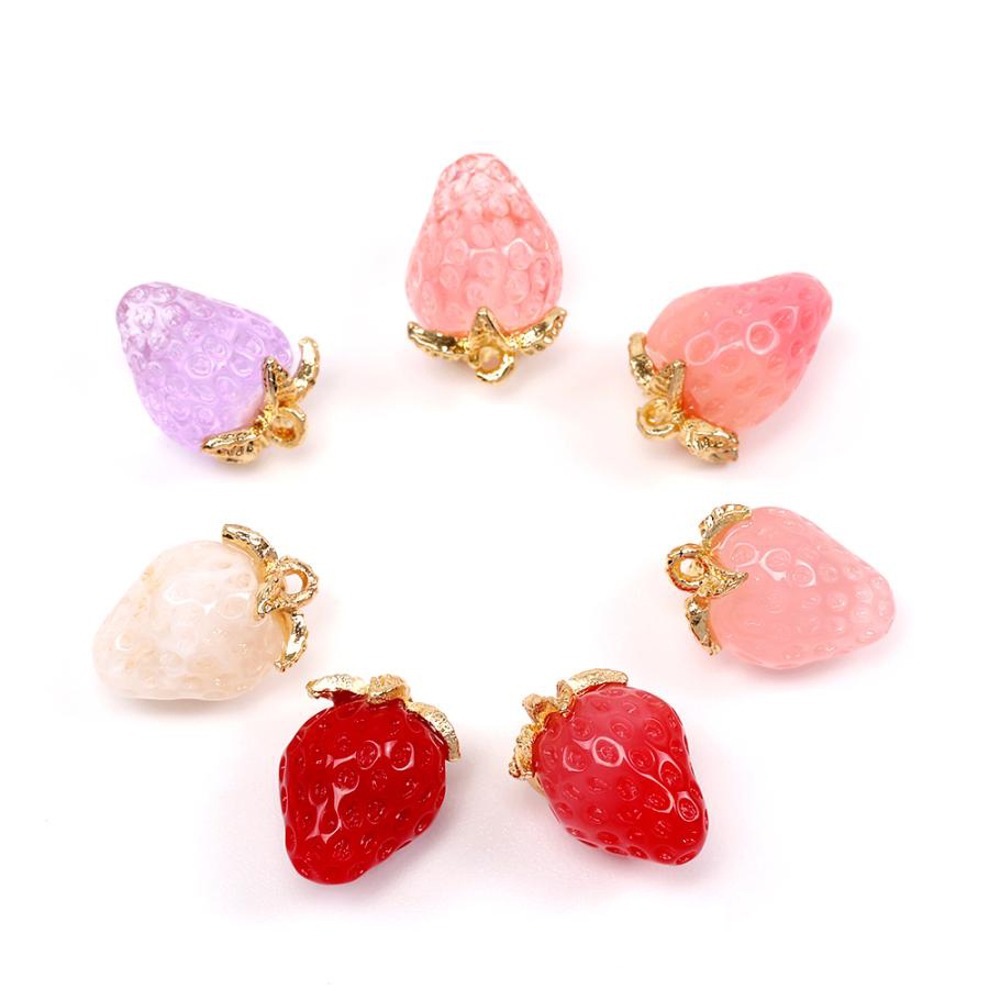 楽天市場】【4個入り】メタルチャーム いちご イチゴ 立体
