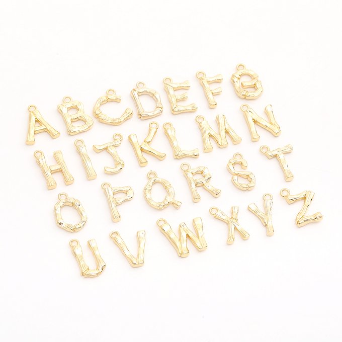 楽天市場】イニシャルチャーム アルファベットチャーム ゴールド