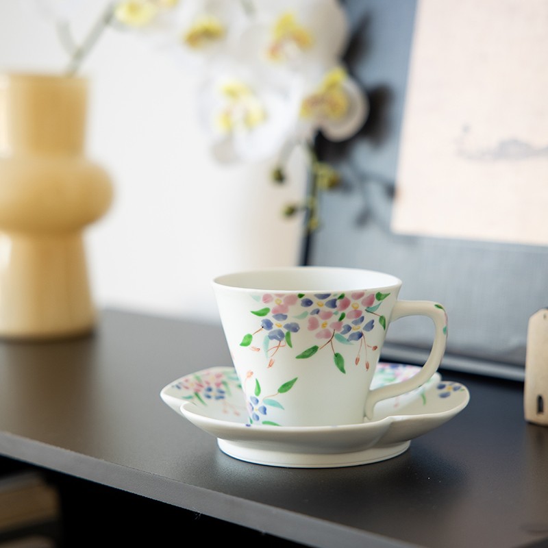 日本製　有田焼　波佐見焼　錦花仲秋　コーヒー碗皿　桜柄　可愛い　手描き｜クラフト南風