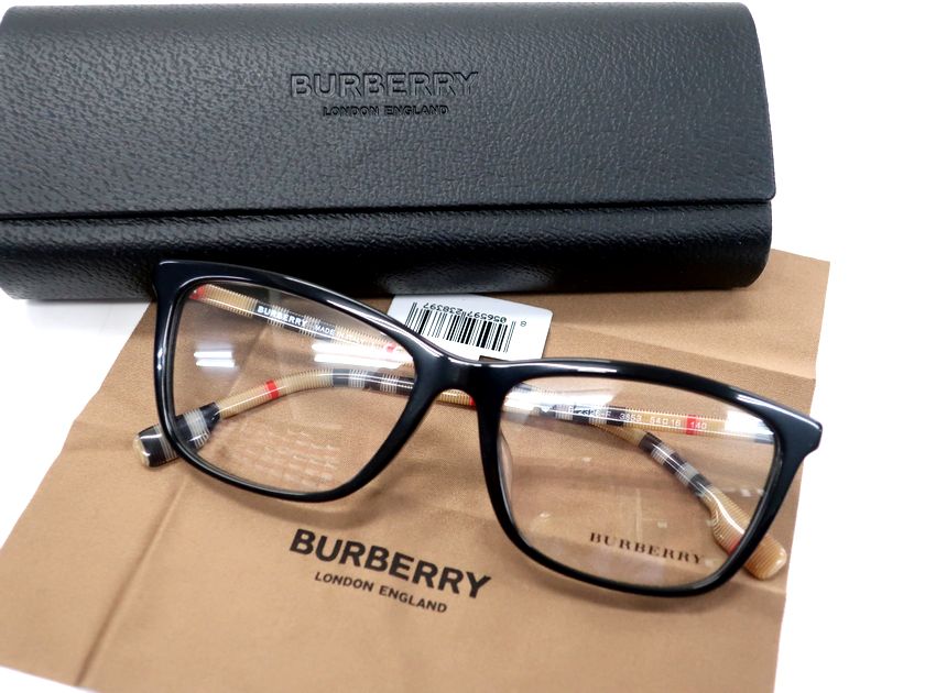 【中古】【新古品・未使用品】BURBERRY バーバリー イタリア製 ウェリントンシェイプ バーバリーチェック柄テンプル 眼鏡 メガネ サングラス 定価3.3万 2326 ブラック ベージュ 54□16 140▲080▼40709k08｜FASHION SELECT SHOP クローラー
