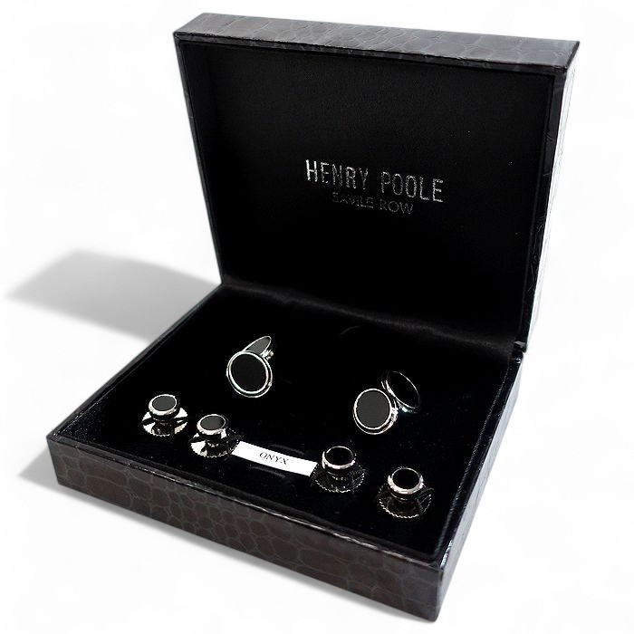 【中古】【新古品・未当て嵌める品】HENRY POOLE SAVILE ROW ヘンリースウィミングプール 連合王国製 ONYX Silver Chain Link Dress Stud \u0026 Cufflink Set カフリンクス カフスリンク チェーン店式 ドレススタッド 書き割り 通貨価値4.1万 しろがね色 黒いこと ▲033▼50612k04