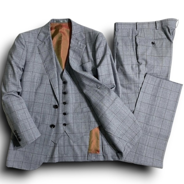 【中古】【新古品・未使用品】MAESTRO CESARE マエストロ チェーザレ 大賀 日本製 イタリア製生地 Tollegno トロピカルウールウィンドペン柄 2B ワンタック 3ピース シングルスーツ テーラードジャケット ベスト パンツ スラックス 188C9652 グレー D7-46 ▲067▼60123w07｜FASHION SELECT SHOP クローラー 28,600円