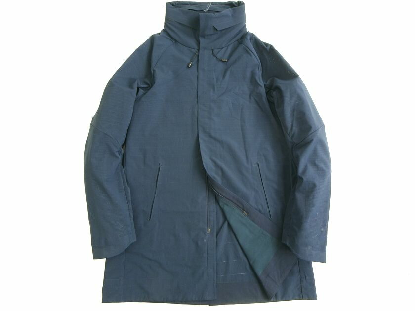 デサント オルテライン カラーレス ストレッチブルゾン 未使用 DESCENTE ALLTERRAIN のライトアウター、「COLLARLESS STRETCH
