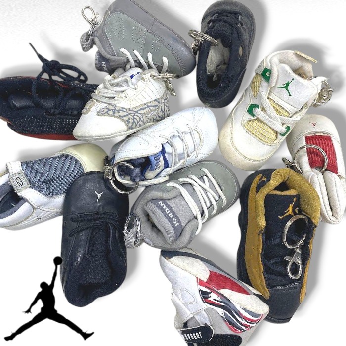 【訳あり品】JORDAN BRAND ジョーダンブランド NIKE ナイキ キーホルダー ベビーサイズ スニーカー シューズ 靴 12個まとめ売り ▲000▼60108s06 used 【中古】【新古品・未使用品】｜FASHION SELECT SHOP クローラー