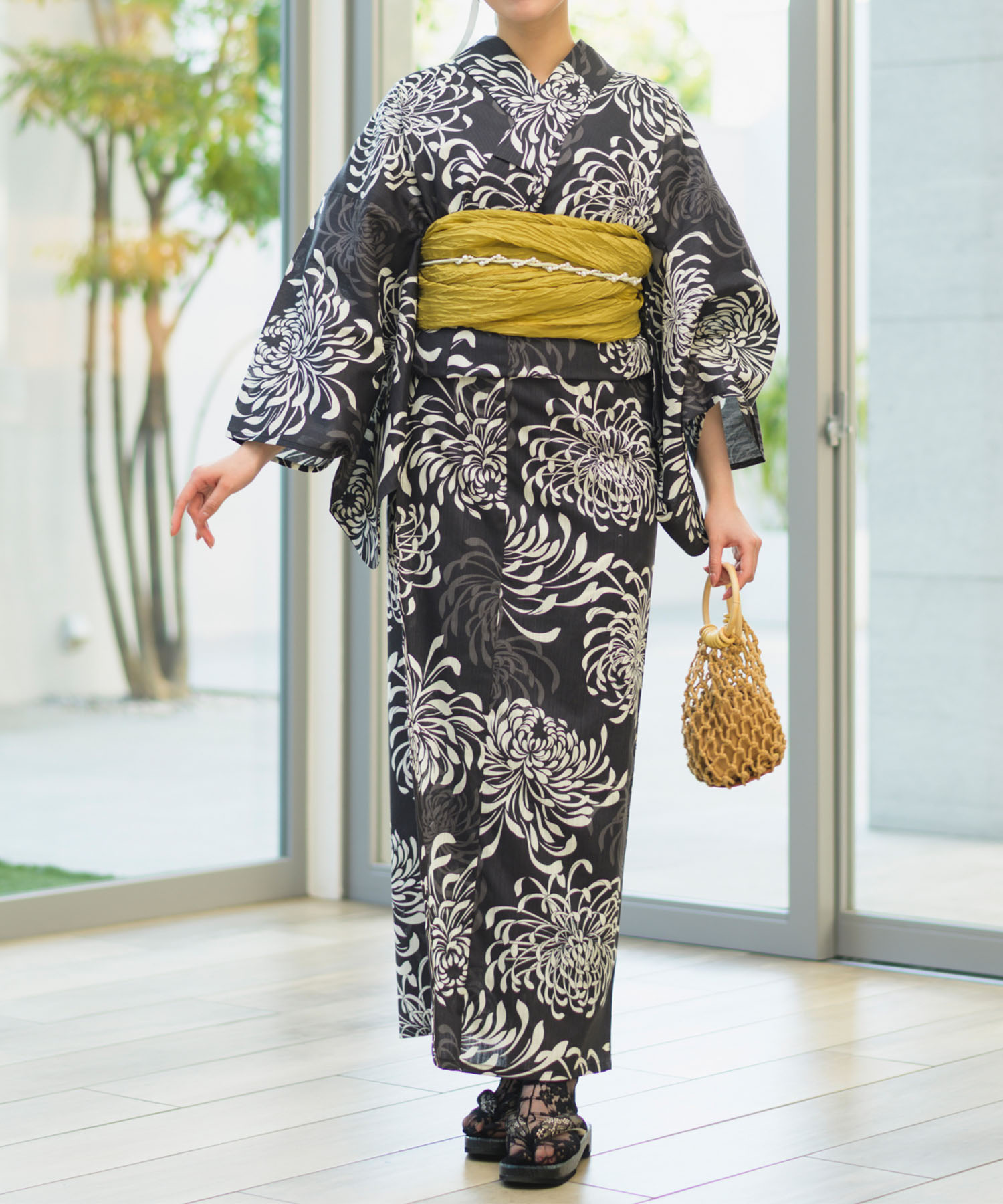 即日発送 | 【1人で 簡単着付け 下駄付き 5点セット 】 CELEN 浴衣 高品質 レディース 兵児帯 腰紐 下駄 セット 簡単 着付け 大人 かわいい 大人可愛い おしゃれ 淡い 月影の菊詩