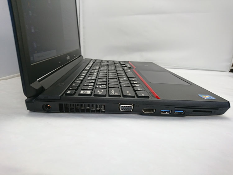 オススメ]FUJITSU Notebook LIFEBOOK A744 Celeron 4GB 新品SSD240GB