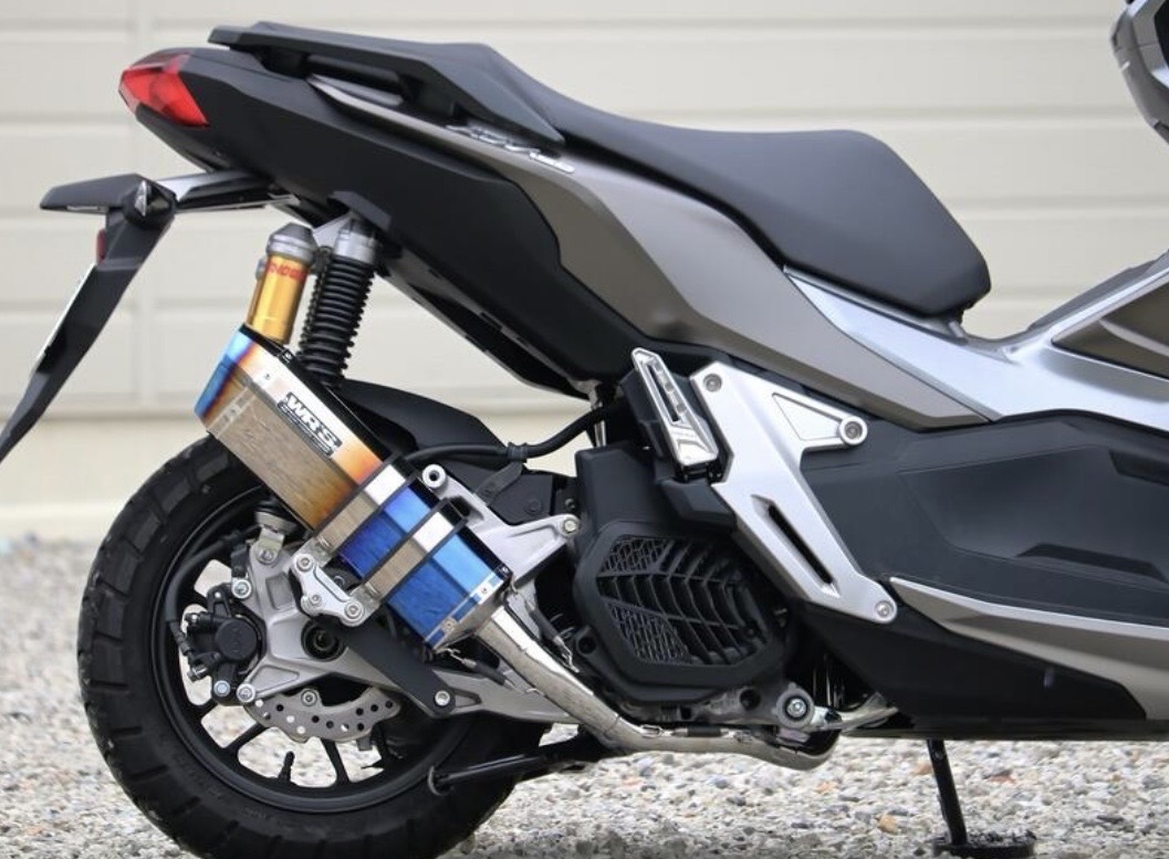 【在庫処分_本体のみ】WR`s　ダブルアールズ SS-OVAL ステンレス/焼チタンマフラー 適合車種：ADV150（2BK-KF38）