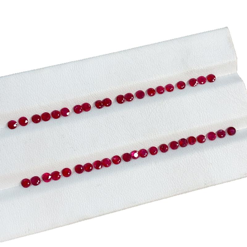天然ルビー ルース 宝石 裸石 鳩血色 ラウンド 2.5mm 3mm ジュエリー用 アクセサリ パーツ 天然石 貴石 ジュエリー製作用 埋め込み用 鑑賞用 装飾用 ハンドメイド用 素材 赤色 レッドカラー 高級感のある輝き 宝石商厳選 高品質 オーバルカ|クリエイティブグローバル
