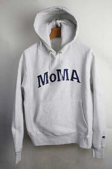 はやりっ児 Champion MoMA 押さえる変わり種 リバースウィーブ パーカー【M】MoMA Edition モマ【古着】【中古】【メンズ】【レディース】【ヴィンテージ】 【ビンテージ】 【vintage】アメカジ 調教師 汗水 汗水 REVERSE WEAVE フーディー