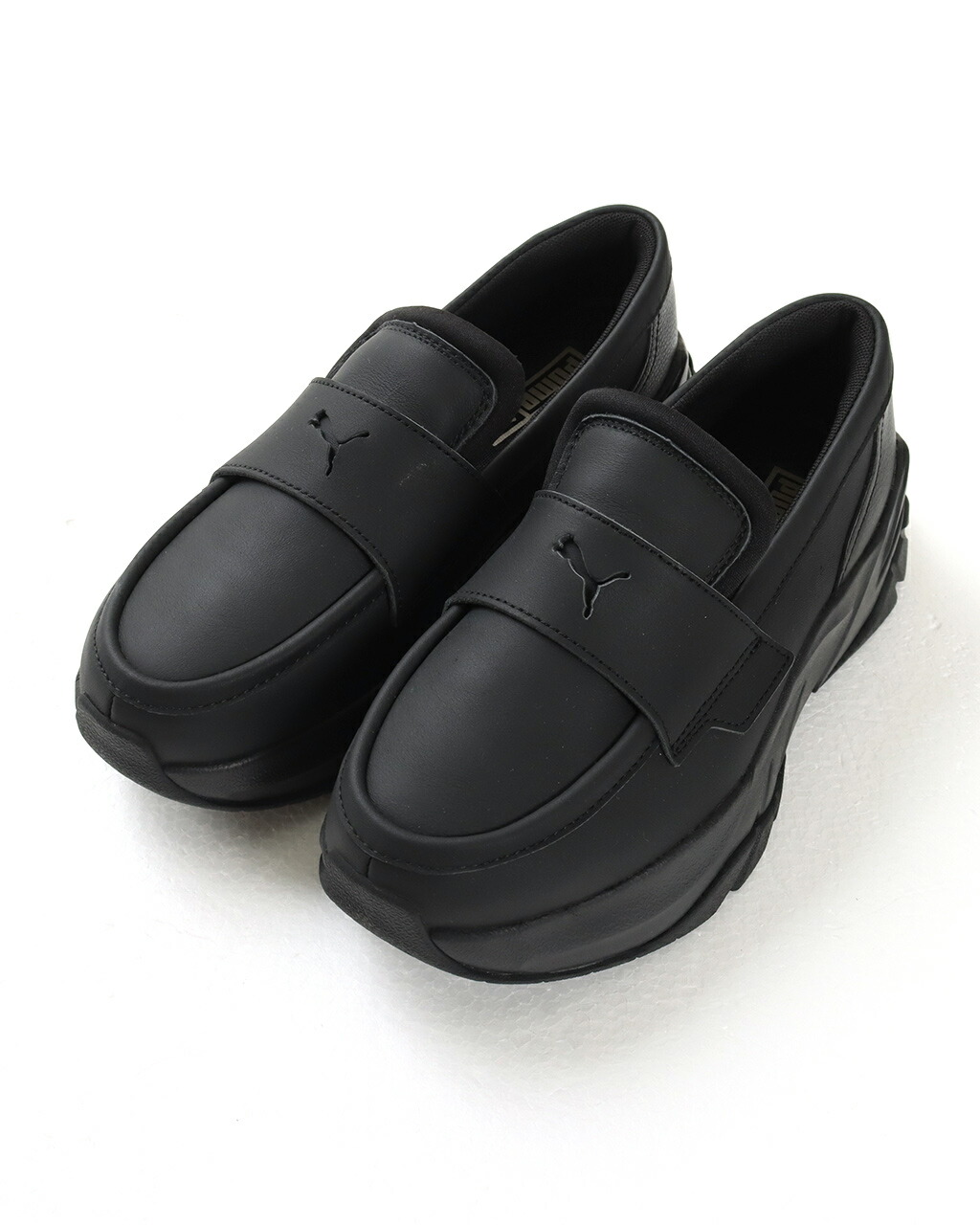 【新品】PUMA ブラック ローファー タグ付き 元箱付き 希少サイズ ギフト 新品】PUMA ブラック ローファー タグ付き 元箱付き 希少サイズ
