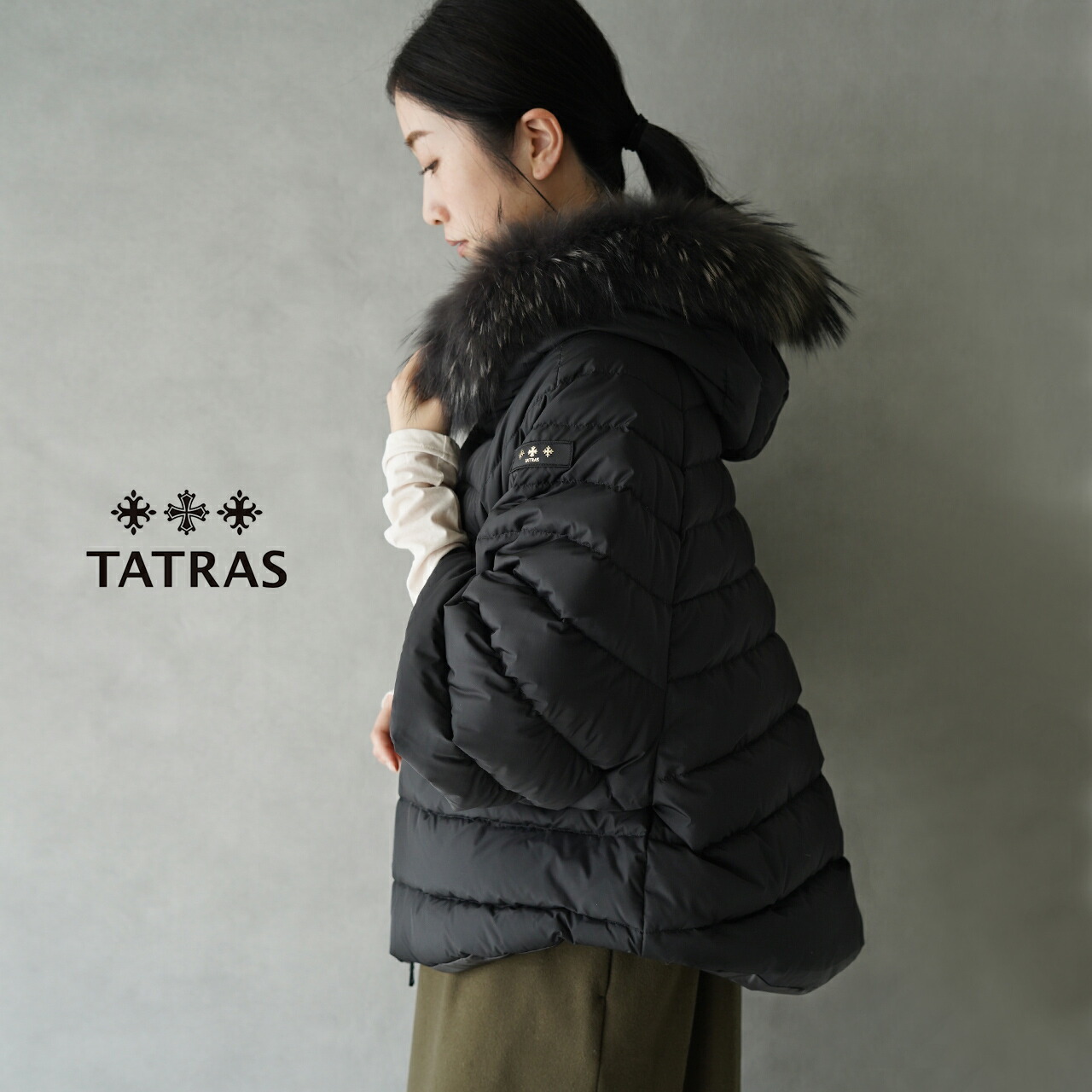 値頃 (未使用タグ付き) TATRAS / MALE リバーシブルダウンポンチョ