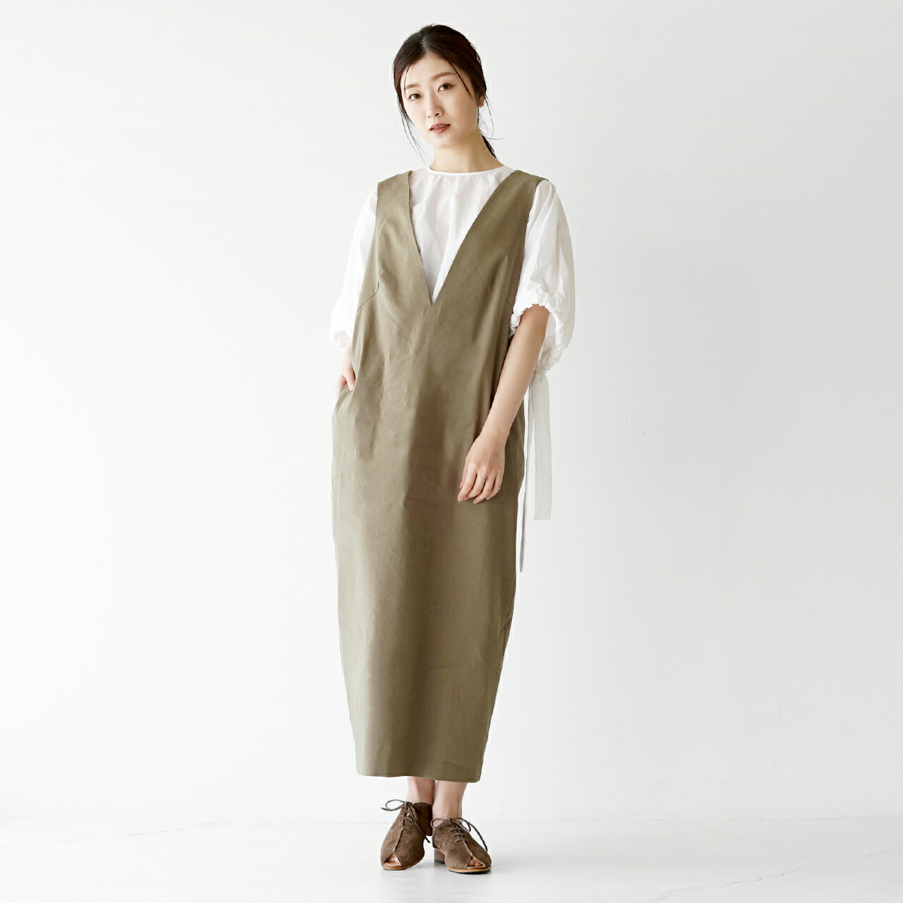 Seal限定商品 サクラ Sacra ジャンパースカート ジャンスカ レディース 21春夏 Vネック Iライン バックリボン 無地 日本製 ベージュ カーキ ブラック ワンサイズ ビスコース リネン Viscose Linen 送料無料 0502 国産 Fiker Org