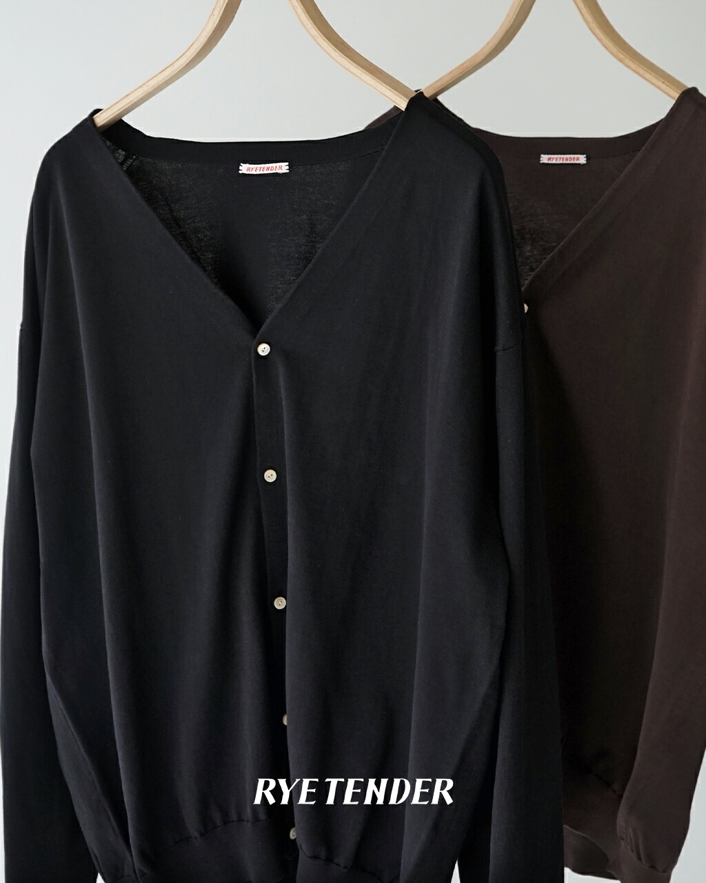 【期間限定ポイント15倍】【アウトレット！30%OFF】ライテンダー RYE TENDER Vネック カーディガン メンズ ASTOR CARDIGAN 薄手 羽織 アスター ブラック ブラウン 黒 茶 10082500 0214 xp10