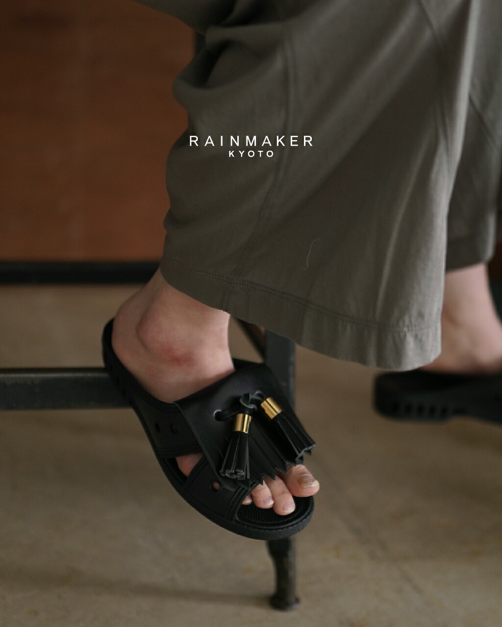 【SALE!30%OFF】レインメーカー RAINMAKER タッセル ラバー スライドサンダル メンズ レディース ユニセックス TASSELED RUBBER SLIDES RM261-054 bench ニシベケミカル コラボ 0320【レビュー企画対象】|Crouka/クローカ
