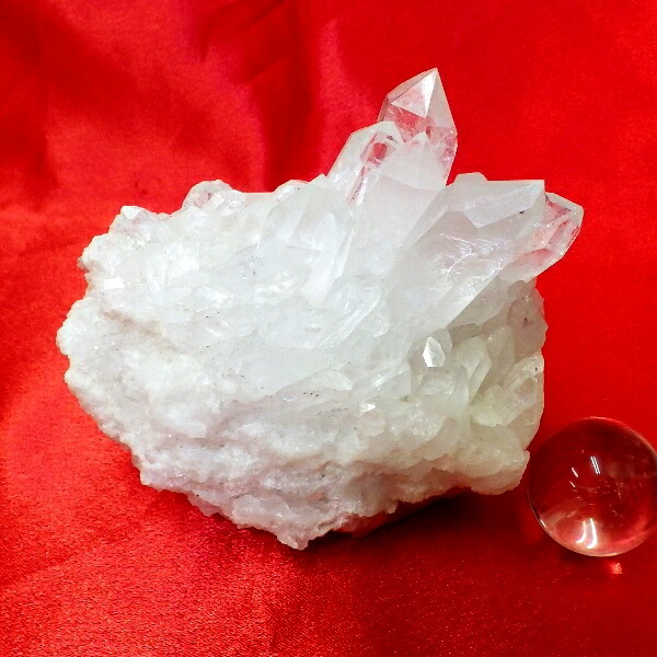 【スタンダードクラス】水晶原石クラスター 中型サイズ（重さ455g 高さ約8.1cm 横幅約9.5cm 奥行約6.8cm ブラジル産）【台座なし】完全天然石 写真現品販売｜水晶工房 Crystal Factory