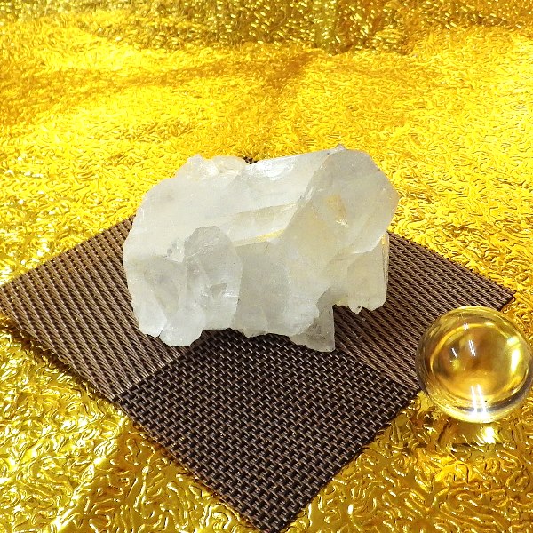 【プレミアクラス】水晶原石クラスター 小型サイズ（重さ168g 高さ約5.3cm 横幅約6.5cm 奥行約5.5cm ブラジル産）【台座なし】完全天然石 写真現品販売