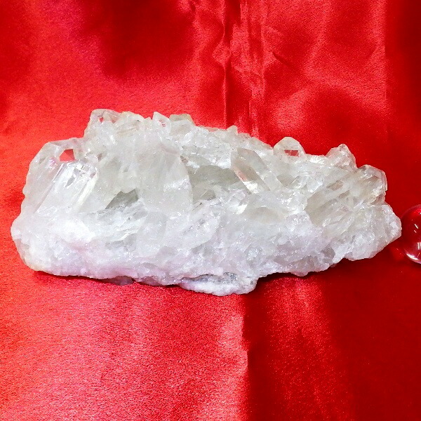 【スタンダードクラス】水晶原石クラスター 大型サイズ（重さ877g 高さ約5.8cm 横幅約15.5cm 奥行約9.1cm ブラジル産）【台座なし】完全天然石 写真現品販売