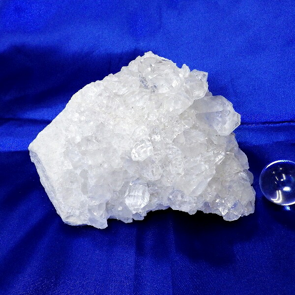 【Ｂクラス】水晶原石クラスター 大型サイズ（重さ877g 高さ約6.5cm 横幅約13cm 奥行約11cm ブラジル産 完全天然石 写真現品販売）