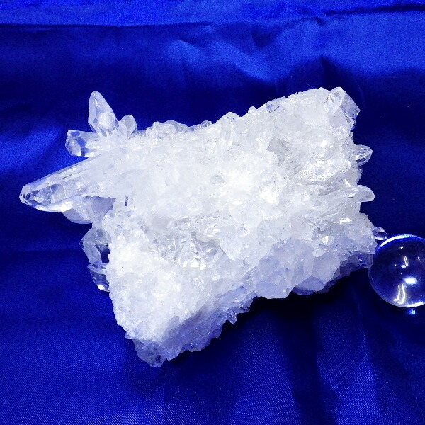 【Ｂクラス】水晶原石クラスター 大型サイズ（重さ642g 高さ約7cm 横幅約13cm 奥行約10cm ブラジル産 完全天然石 写真現品販売）