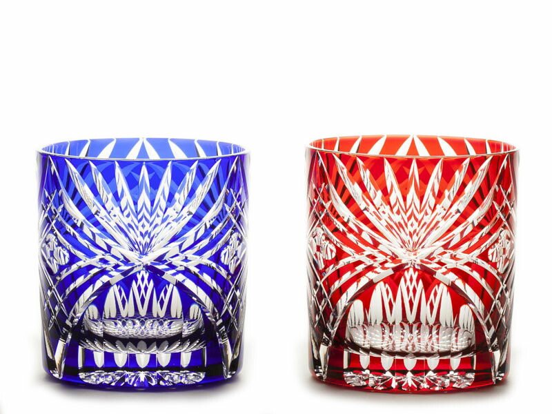 弧菱重文様 オールド ペア　　木箱入り 32,400円
