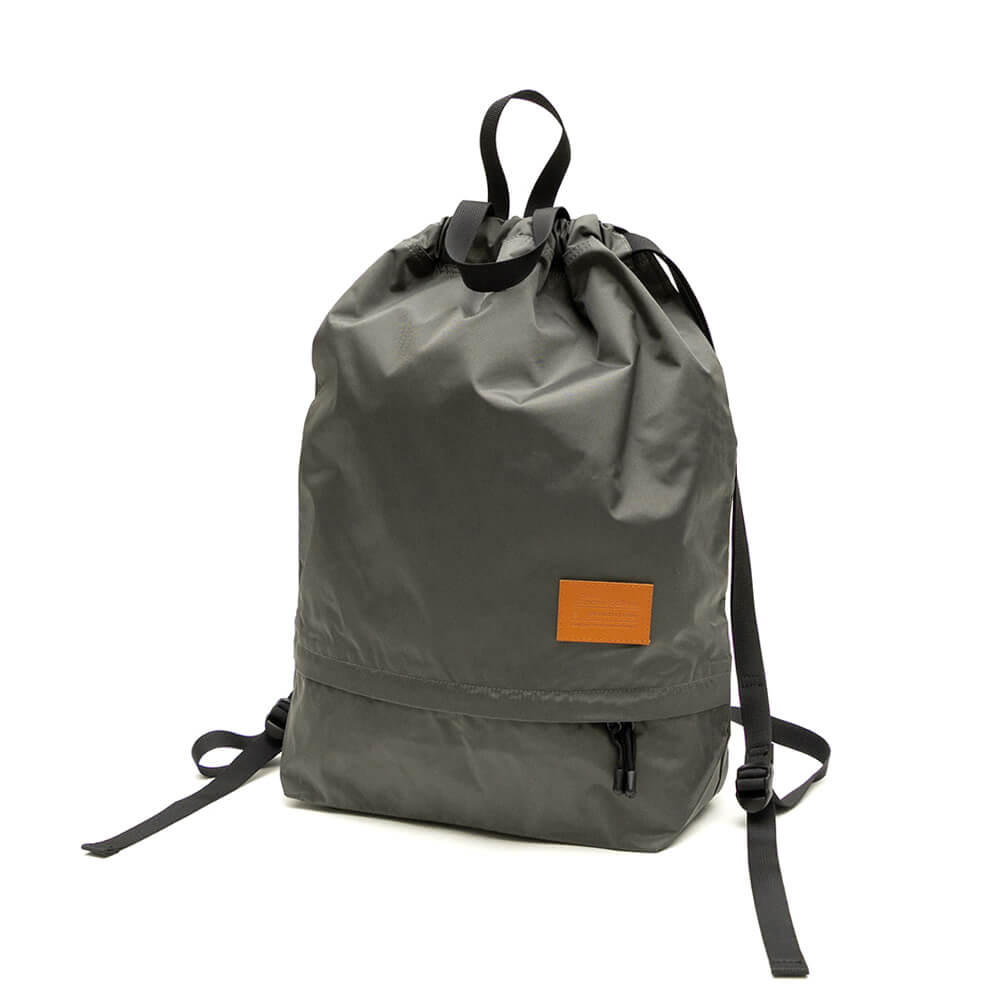 COLOR COMMUNICATIONS BACKPACK カラーコミュニケーションズ うしろ側風呂敷き包み 背嚢 2 WAY KNAPSACK GREY 滑るゲーム盤 スケボー