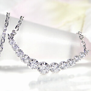 pt900【0.2ct】ダイヤモンド ライン ネックレス ペンダント【送料無料】可愛い グラデーション ダイヤ ネックレス 人気 おしゃれ ギフト クリスマスプレゼント 贈り物 記念 プラチナ ネックレス|Classic CHESS