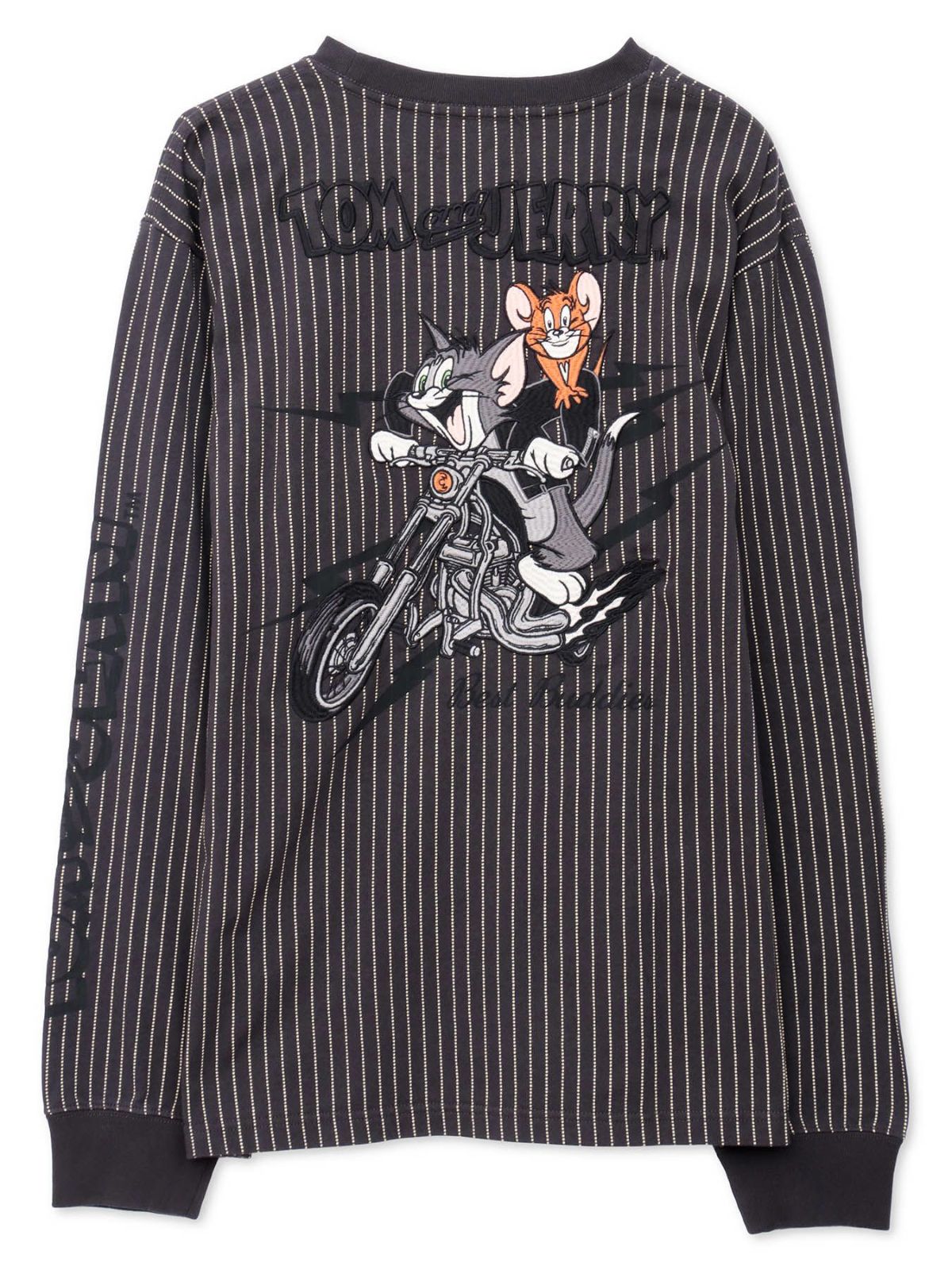 【NEVERMIND×TOM and JERRY】“バイカーズトム＆ゼラチン”刺しゅう入り口・入口ロンT〔別注〕 ｜ プルオーバー 長袖 長T トムジェリ ネバーマインド 通信販売 メンズ レディース 馬鹿でかい大きさ ゆったり 心地好い M L XL LL 2L XXL 3L 春 秋 春服 秋服 黒 スミクロ 灰 薄墨色 ウォバッシュ 別注