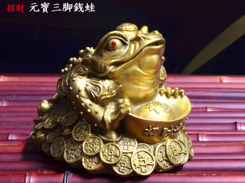 銭蛙 三脚蟾蜍 白玉　金運　財　彫刻 置物 縁起 開運 風水 骨董 アンティーク 三脚銭蛙の置物 招財銅製三脚蟾蜍王 : 中国貿易公司ctc