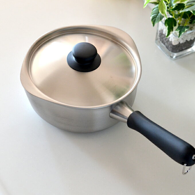 柳宗理 鍋 柳宗理 Ih対応 ステンレス アルミ 3層鋼 片手鍋 18cm つや消し 蓋付き Yanagi Sori クッチーナ 送料無料 フタ付き 調理器具 日本製 おしゃれ かわいい 雑貨 おしゃれ Solga Sowa Pl