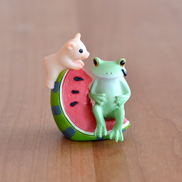 スイカでお腹いっぱい Copeau コポー クッチーナ かえる 雑貨 スイカ 夏 海 玄関 ガーデン雑貨 ガーデン 海 ぶた フロッグ おしゃれ かわいい 癒し サマー オブジェ ポップ あにまる モチーフ 小物 夏休み ギフト プレゼント 贈り物 Korkmazmauritius Com