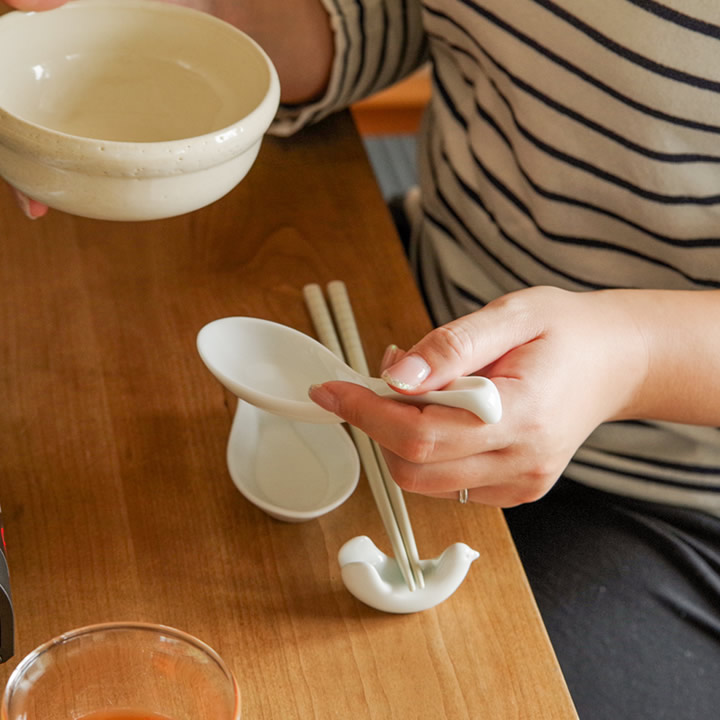 レンゲ 磁器 ラーメン シンプル 業務用 炒飯 掛けレンゲ レンゲスプーン 引っ掛け れんげ 中華 トウジキトンヤ レンゲ 磁器 ラーメン シンプル 業務用 炒飯 掛けレンゲ レンゲスプーン 引っ掛け れんげ 中華 トウジキトンヤ