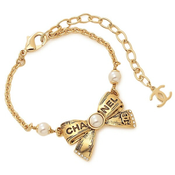 CHANEL パールと星ロゴのブレスレット　ゴールド色　キラキラ大人かわいい CHANEL パールと星ロゴのブレスレット ゴールド色 キラキラ大人