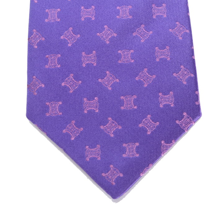 ✨未使用クラス✨セリーヌ　全面ロゴ　トリオンフ　総柄　ネクタイ セリーヌ CELINE ネクタイ レギュラータイ シルク ロゴ トリオンフ柄