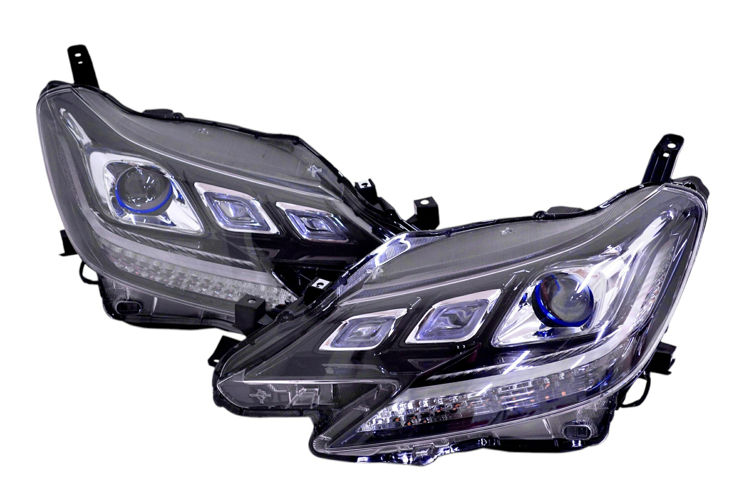 あいちゃん　マークX 130 後期　BRASH ヘッドライト BRASH】TOYOTA GRX130 マークX / BRASH3眼カラーアイヘッドライト