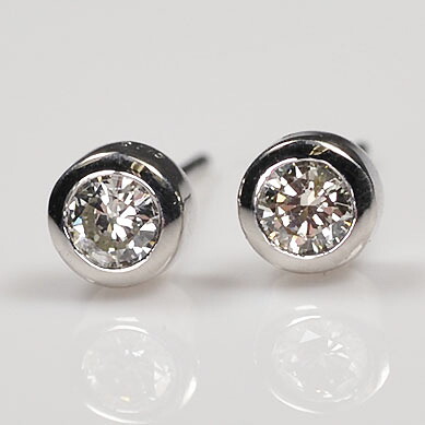 プラチナ ダイヤモンド ピアス 一粒 鑑定付 プラチナ・ダイヤモンド0.2ct（SIクラス・鑑別書カード付）　スタッドピアス（フセコミ）【対応】｜キュートジュエリー