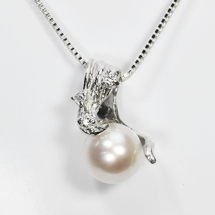 花珠真珠 8mm珠 ネックレス ペンダント ダイヤモンド0.08ct アコヤ本真珠 天然ダイヤモンド