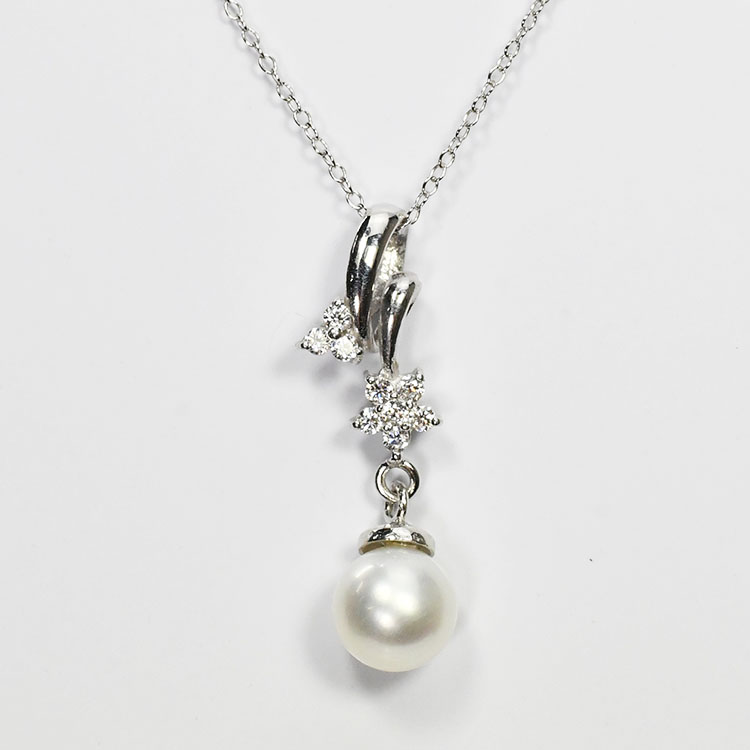 花珠真珠 6mm珠 ネックレス ダイヤモンド0.1ct アコヤ本真珠 フラワー 天然ダイヤモンド