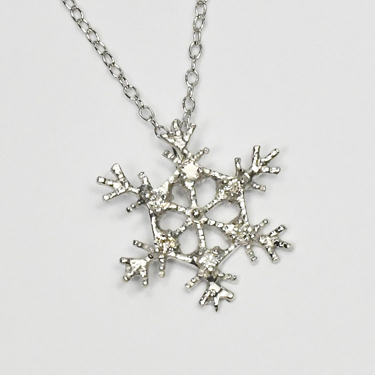 天然ダイヤモンドネックレス 0.03ct（SIクラス・鑑別書カード付） スノーフレークネックレス 雪の結晶 ペンダント