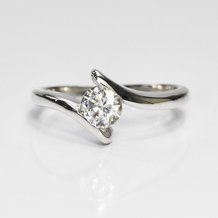 【侍ダイヤモンド】ダイヤモンド0.3ct リング H&C G~Iカラー VS~SIクラス プラチナカラー ダイヤモンドリング 「ボニー」 婚約指輪 一粒リング|キュートジュエリー