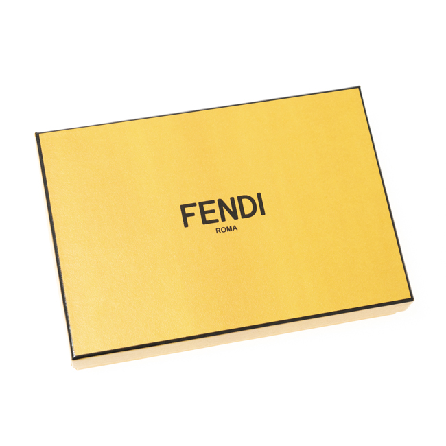 フェンディ FENDI ナノピーカブー NAPPA ギフト ミニポシェット NANO