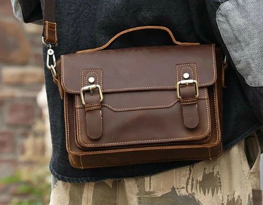 ショルダーバッグ 本革 メンズ 2WAY 肩掛けバッグ 手提げバッグ 男性 革 ショルダーバック 人気 7.9インチipad収納可 カジュアル 通勤 通学 アウトドア ビジネス 鞄